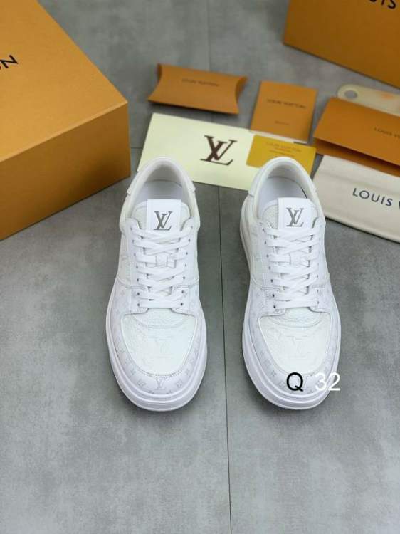 Picture of Louis Vuitton Shoes _SKULVsz38-45YY031013086
